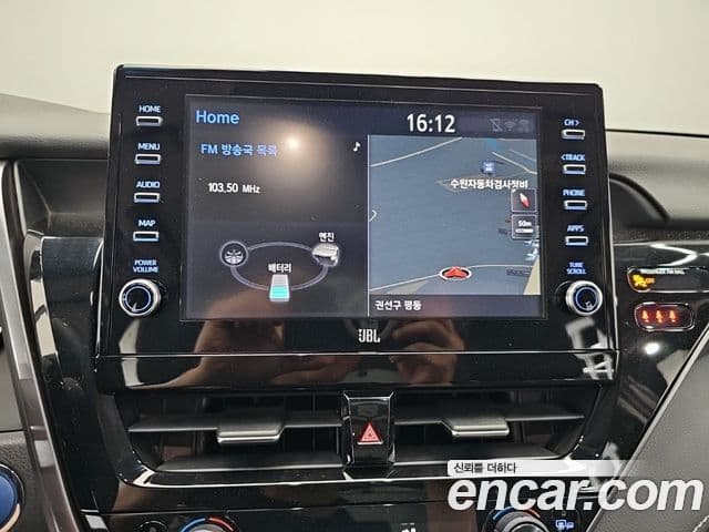Toyota Camry 2024 — ფოტო 10/20