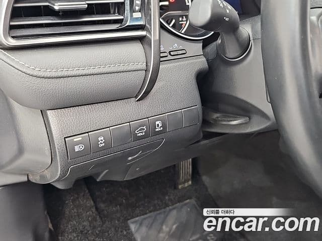 Toyota Camry 2024 — ფოტო 6/20