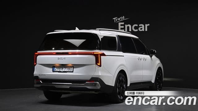 Kia Carnival 2024 — ფოტო 2/20