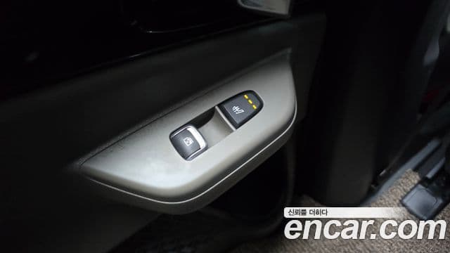 Kia Carnival 2024 — ფოტო 19/20