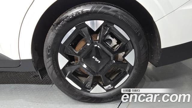 Kia Carnival 2024 — Photo 7/32