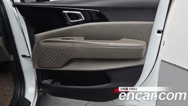 Kia Carnival 2024 — Photo 21/32