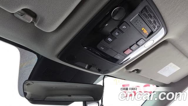 Kia Carnival 2024 — Photo 27/32