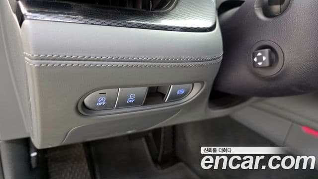 Genesis G90 2023 — ფოტო 22/30