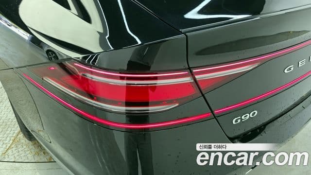 Genesis G90 2023 — ფოტო 30/30