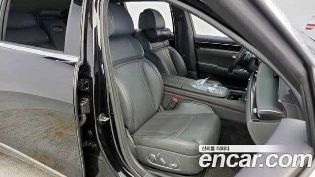 Genesis G90 2023 — ფოტო 26/30