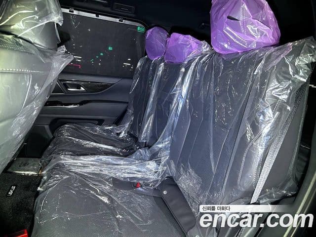 Lexus LX 2025 — фото 14 из 17