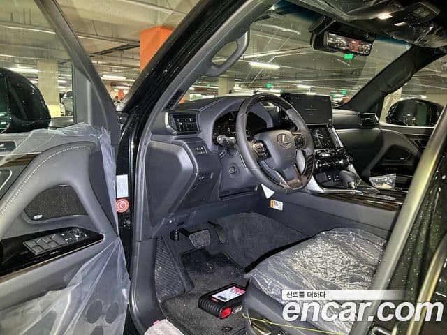 Lexus LX 2025 — Şəkil 15/17