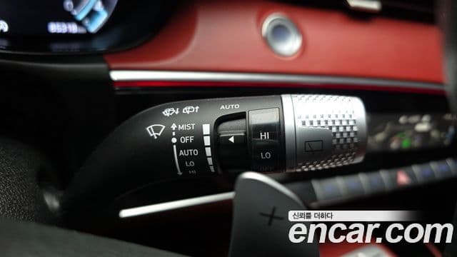 Genesis GV70 2021 — Photo 22/32