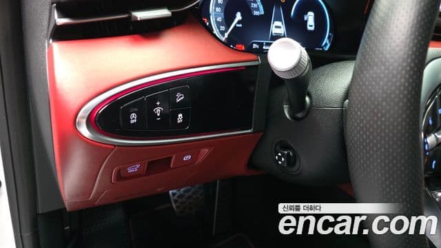 Genesis GV70 2021 — Photo 20/32
