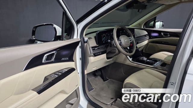 Kia Carnival 2023 — Фото 10/20