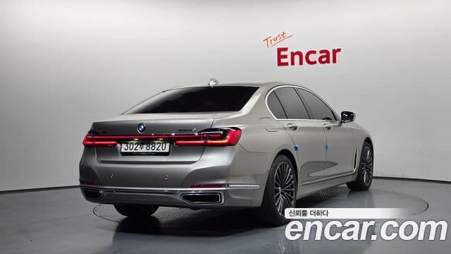 BMW 7 Series 2020 — ფოტო 2/20