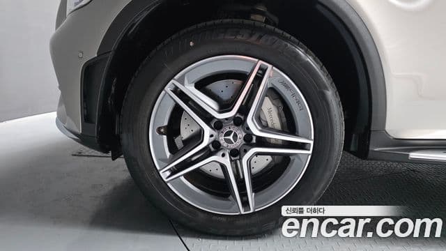 Mercedes-Benz GLC-Class 2022 — ფოტო 4/20