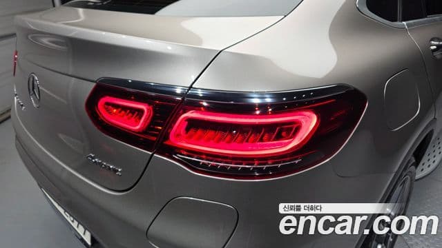 Mercedes-Benz GLC-Class 2022 — Photo 7/33