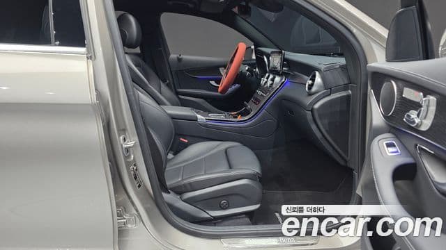 Mercedes-Benz GLC-Class 2022 — Photo 10/33