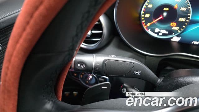 Mercedes-Benz GLC-Class 2022 — Photo 31/33