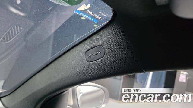 Mercedes-Benz GLC-Class 2022 — Photo 26/33