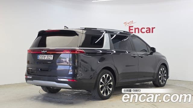 Kia Carnival 2023 — Şəkil 2/20