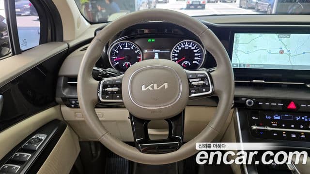 Kia Carnival 2023 — Şəkil 13/20