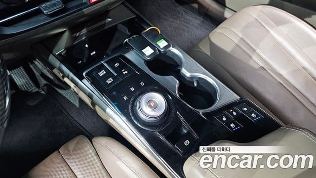 Kia K8 2023 — ფოტო 8/20