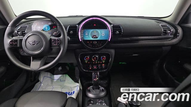 Mini Cooper Clubman 2023 — Фото 16/20