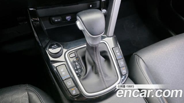 Kia Seltos 2022 — ფოტო 9/20