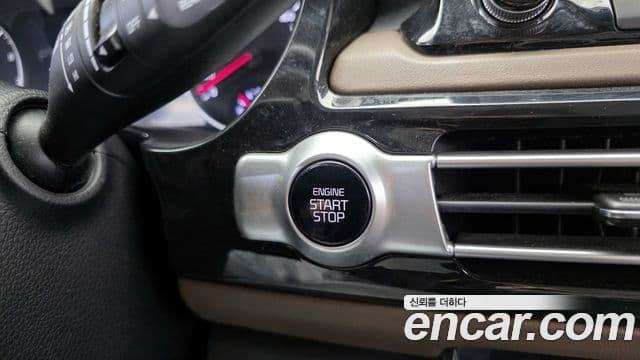 Kia Seltos 2022 — ფოტო 20/20
