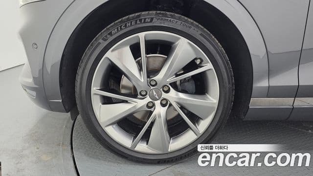 Genesis GV70 2021 — ფოტო 5/20