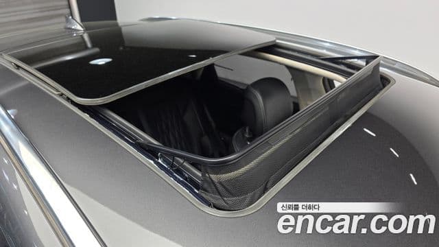 Genesis GV70 2021 — ფოტო 19/20