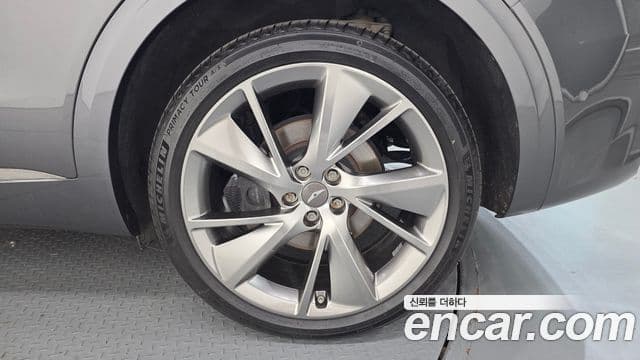 Genesis GV70 2021 — ფოტო 2/35