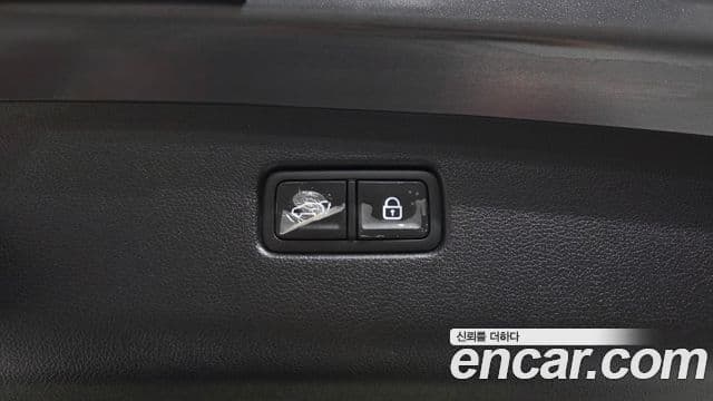 Genesis GV70 2021 — ფოტო 13/35