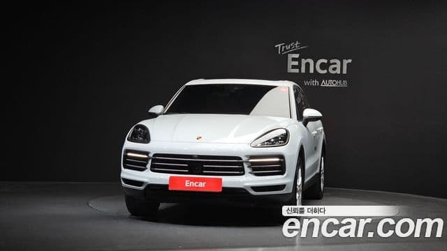 Porsche Cayenne 2019 — ფოტო 3/20