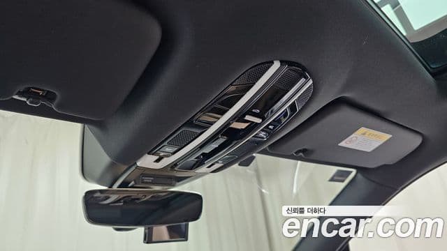 Porsche Cayenne 2019 — ფოტო 19/20