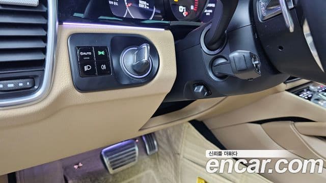 Porsche Cayenne 2019 — ფოტო 20/20