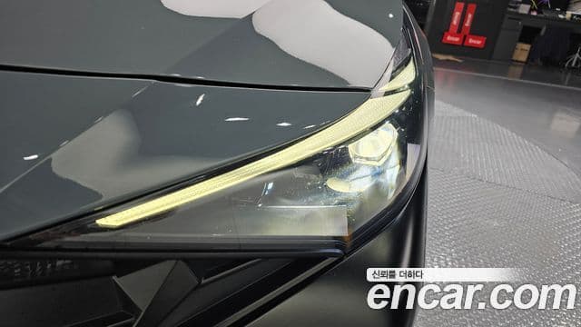 Hyundai The New Avante Hybrid 2021 — Photo 5/30