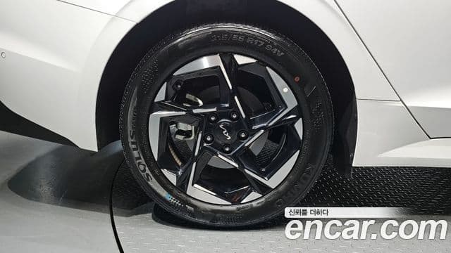 Kia K5 2025 — ფოტო 5/20