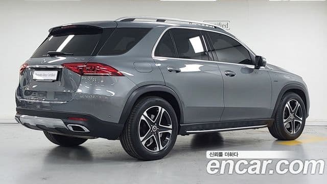 Mercedes-Benz GLE-Class 2021 — Фото 1/20