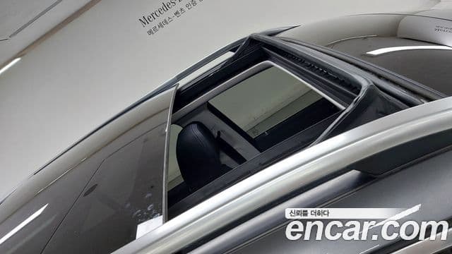 Mercedes-Benz GLE-Class 2021 — Фото 12/20