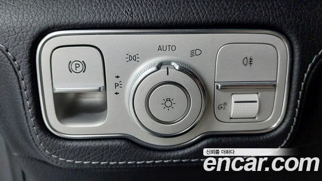 Mercedes-Benz GLE-Class 2021 — Фото 19/20