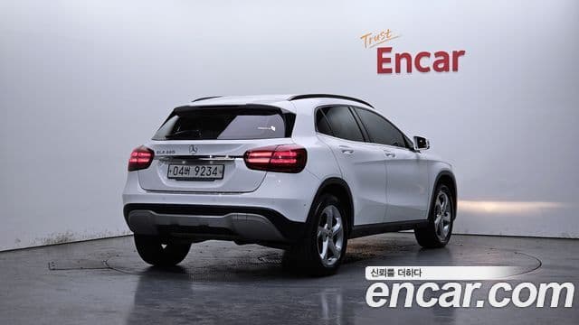 Mercedes-Benz GLA-Class 2018 — Фото 2/20