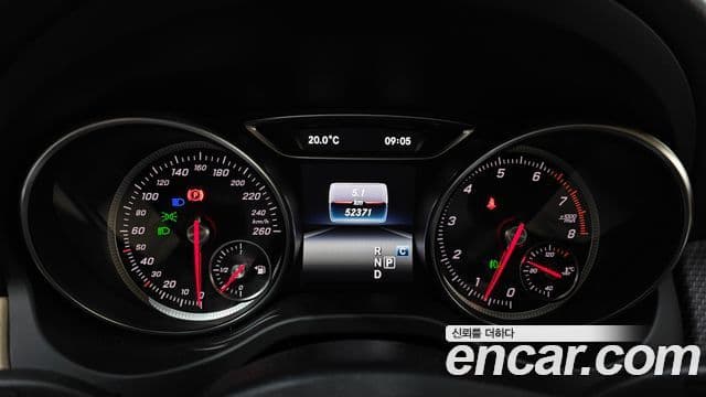 Mercedes-Benz GLA-Class 2018 — Фото 8/20