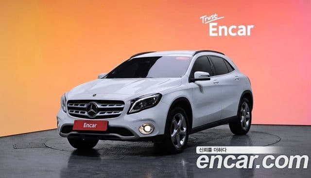 Mercedes-Benz GLA-Class 2018 — Фото 1/20