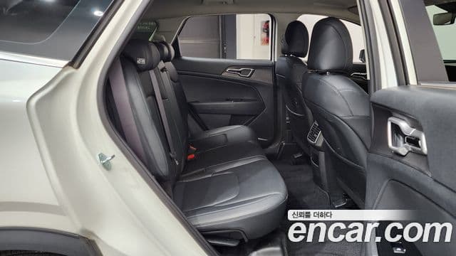 Kia Sportage 2023 — ფოტო 34/35