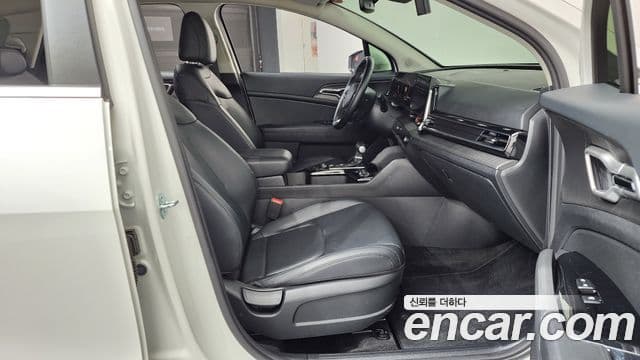Kia Sportage 2023 — ფოტო 4/35