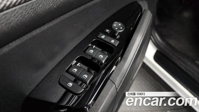 Kia Sportage 2023 — ფოტო 31/35