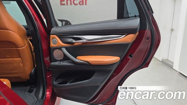 BMW X6M 2019 — Photo 23/31