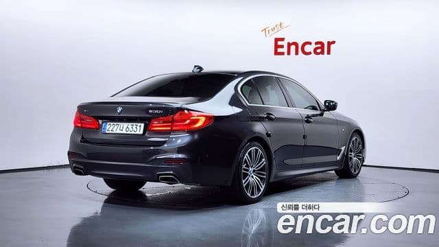 BMW 5 Series 2019 — Фото 1/20