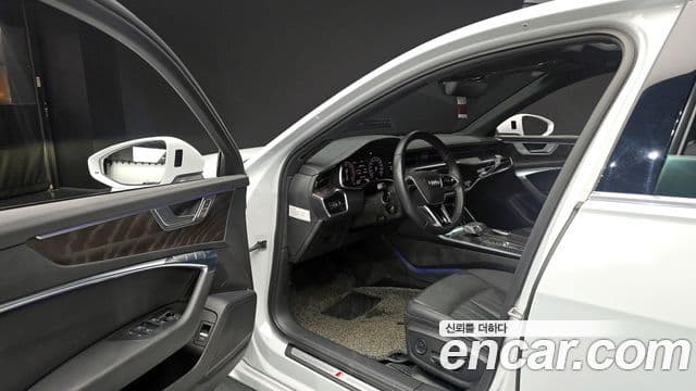 Audi A6 2020 — Photo 2/32