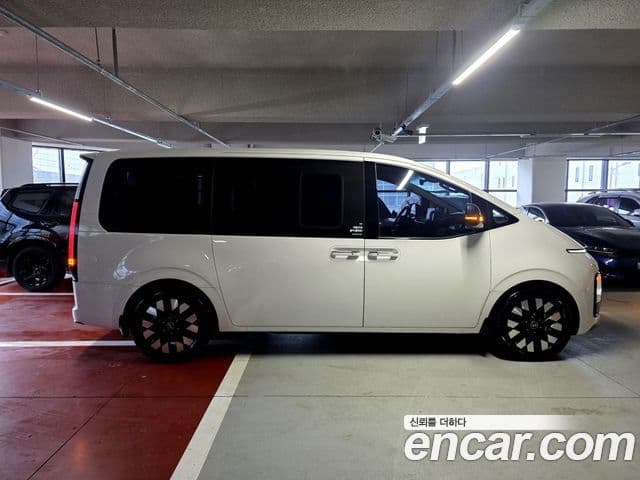 Hyundai Staria 2024 — ფოტო 5/20