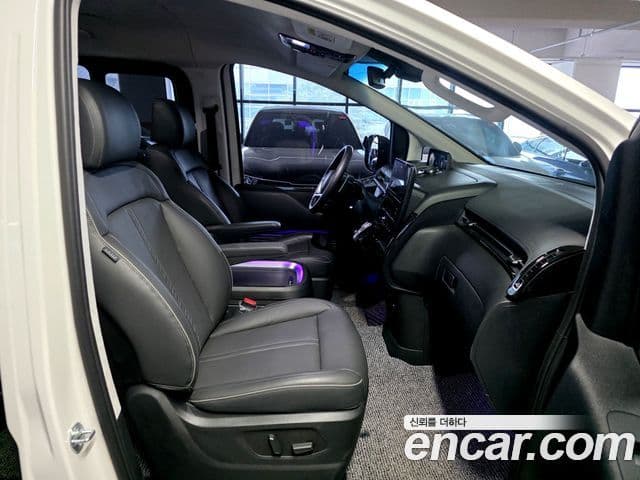 Hyundai Staria 2024 — ფოტო 7/20